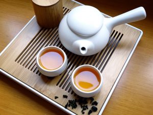 Teapot with oolong tea